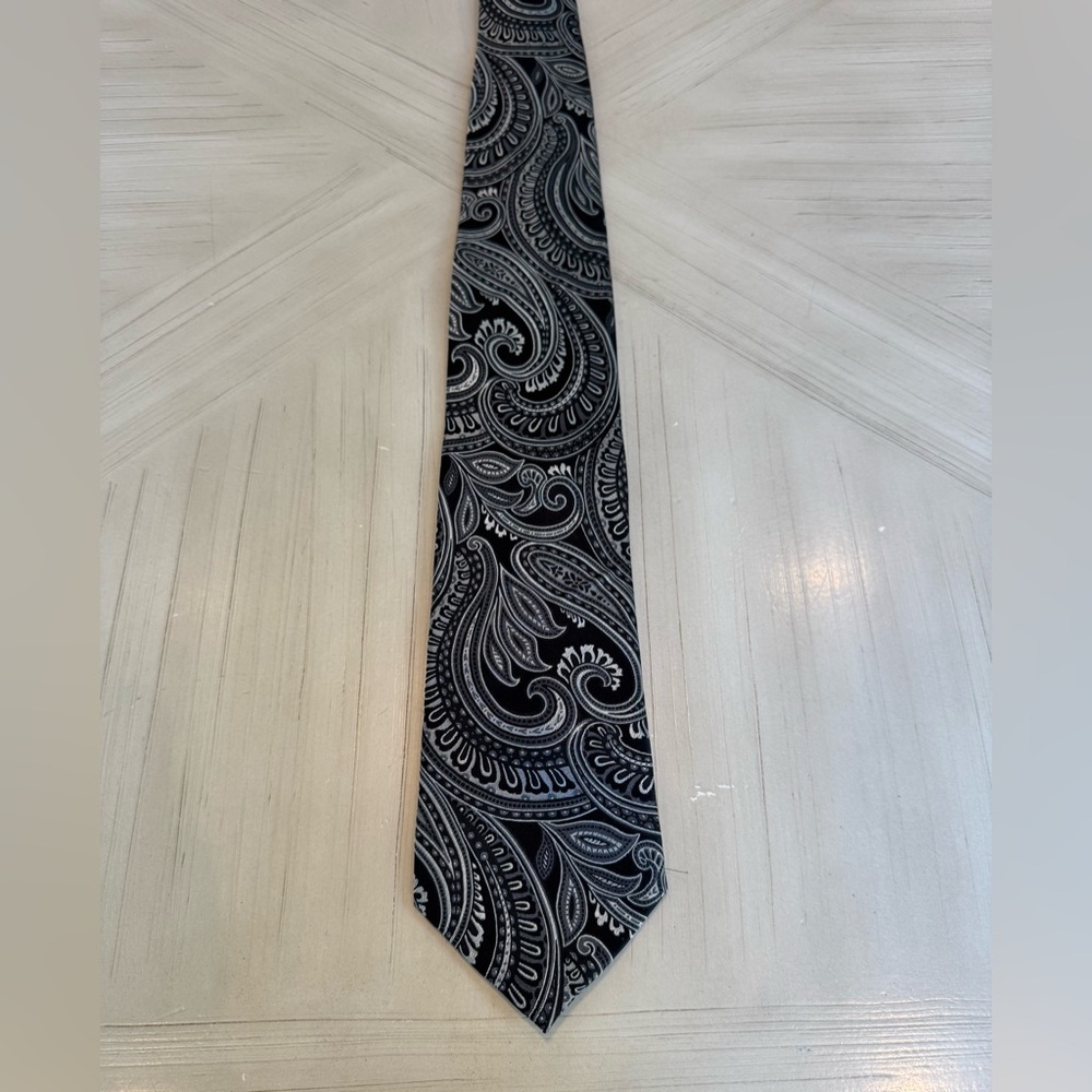 Donald J Trump Signature Collection Silk Men Tie Black - Like New! - Picture 12 of 13